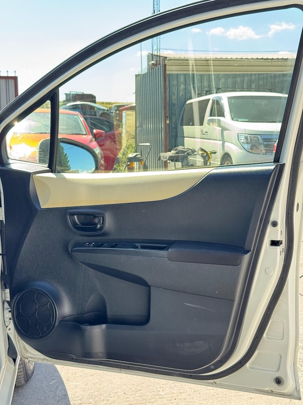 Used Toyota Vitz 2012 for sale - 76274876: Photo 25