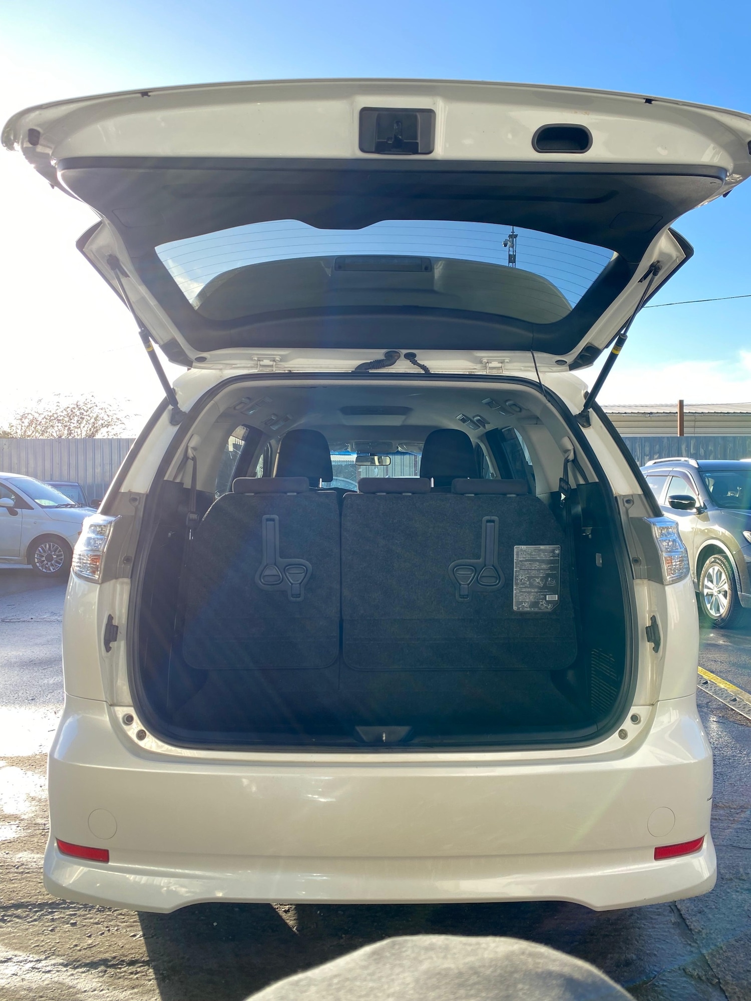 Used Toyota Estima 2013 for sale - 77754520: Photo 11