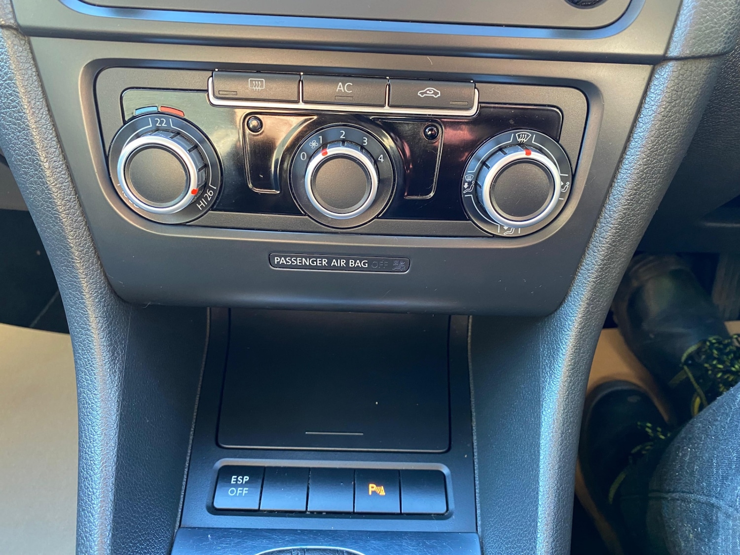 Used Volkswagen Golf 2010 for sale - 76840334: Photo 24