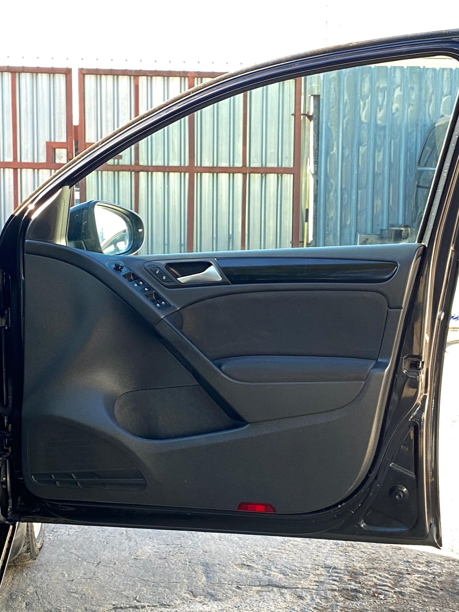 Used Volkswagen Golf 2010 for sale - 76840334: Photo 26