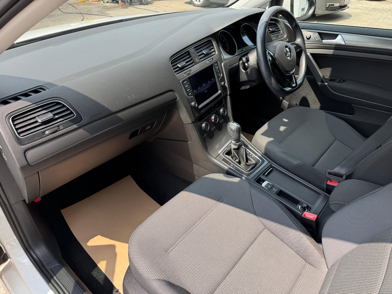 Used Volkswagen Golf 2025 for sale - 77684915: Photo 31