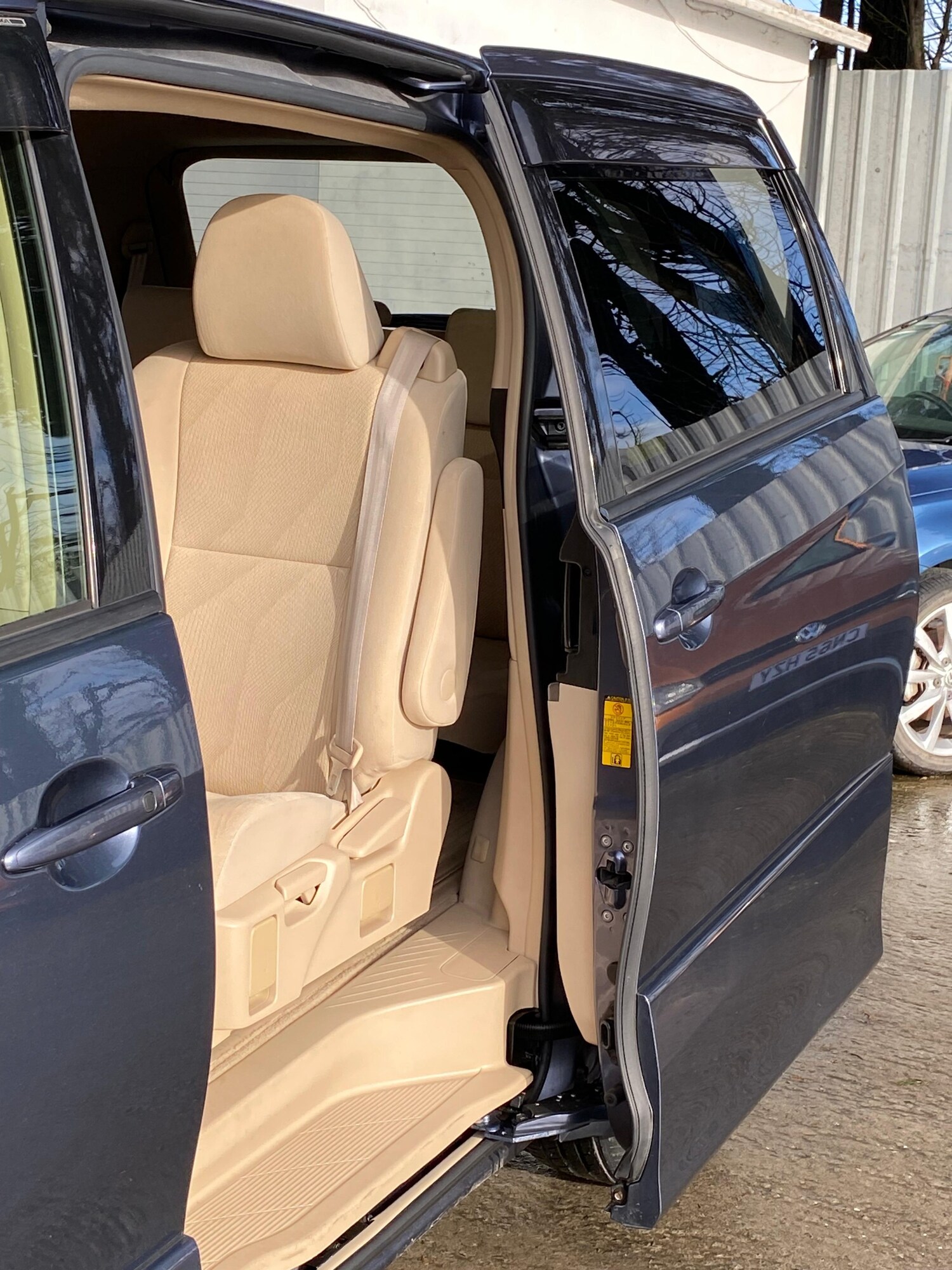 Used Toyota Estima 2026 for sale - 77512160: Photo 30