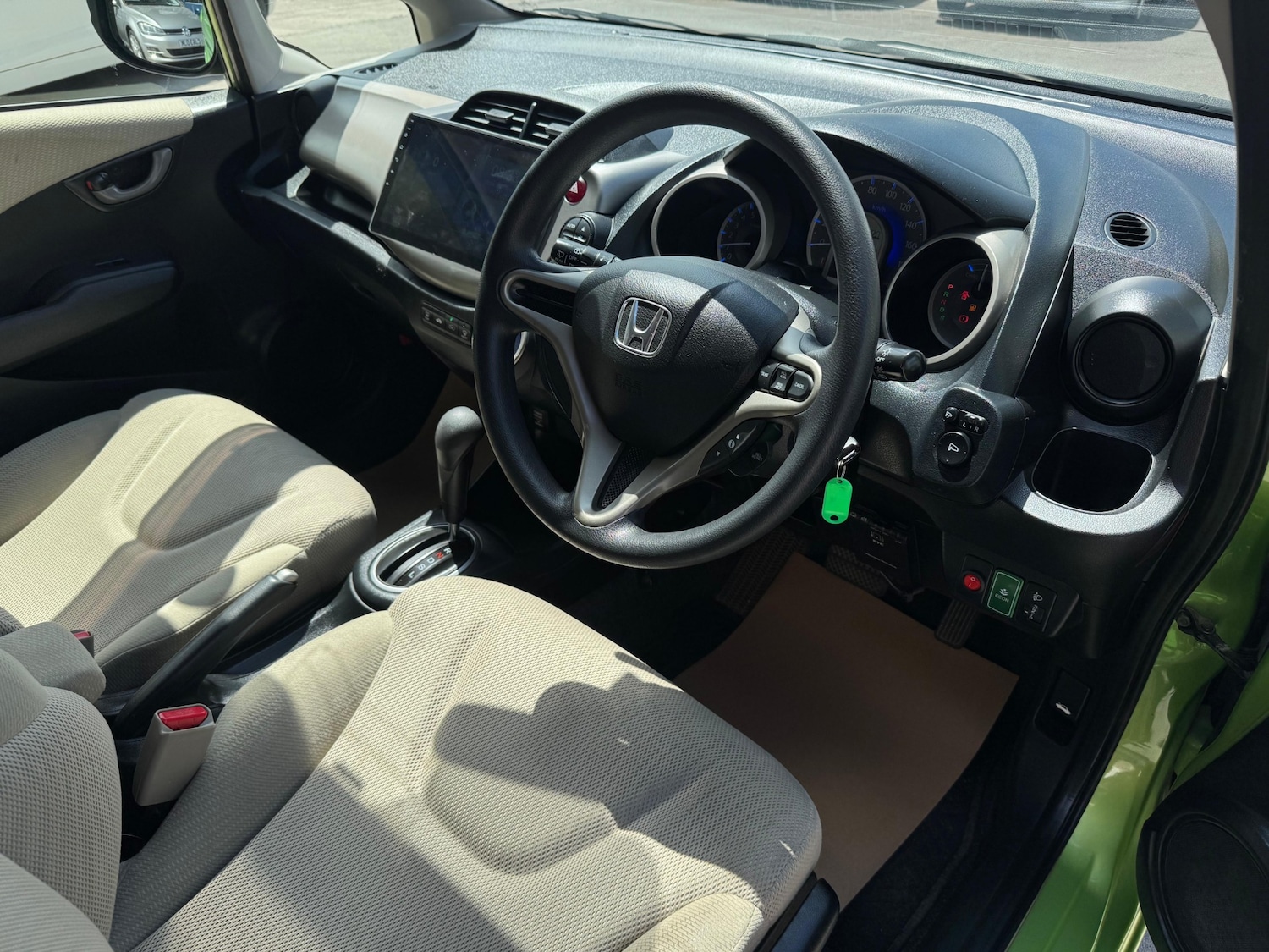 Used Honda Fit 2012 for sale - 76672519: Photo 9