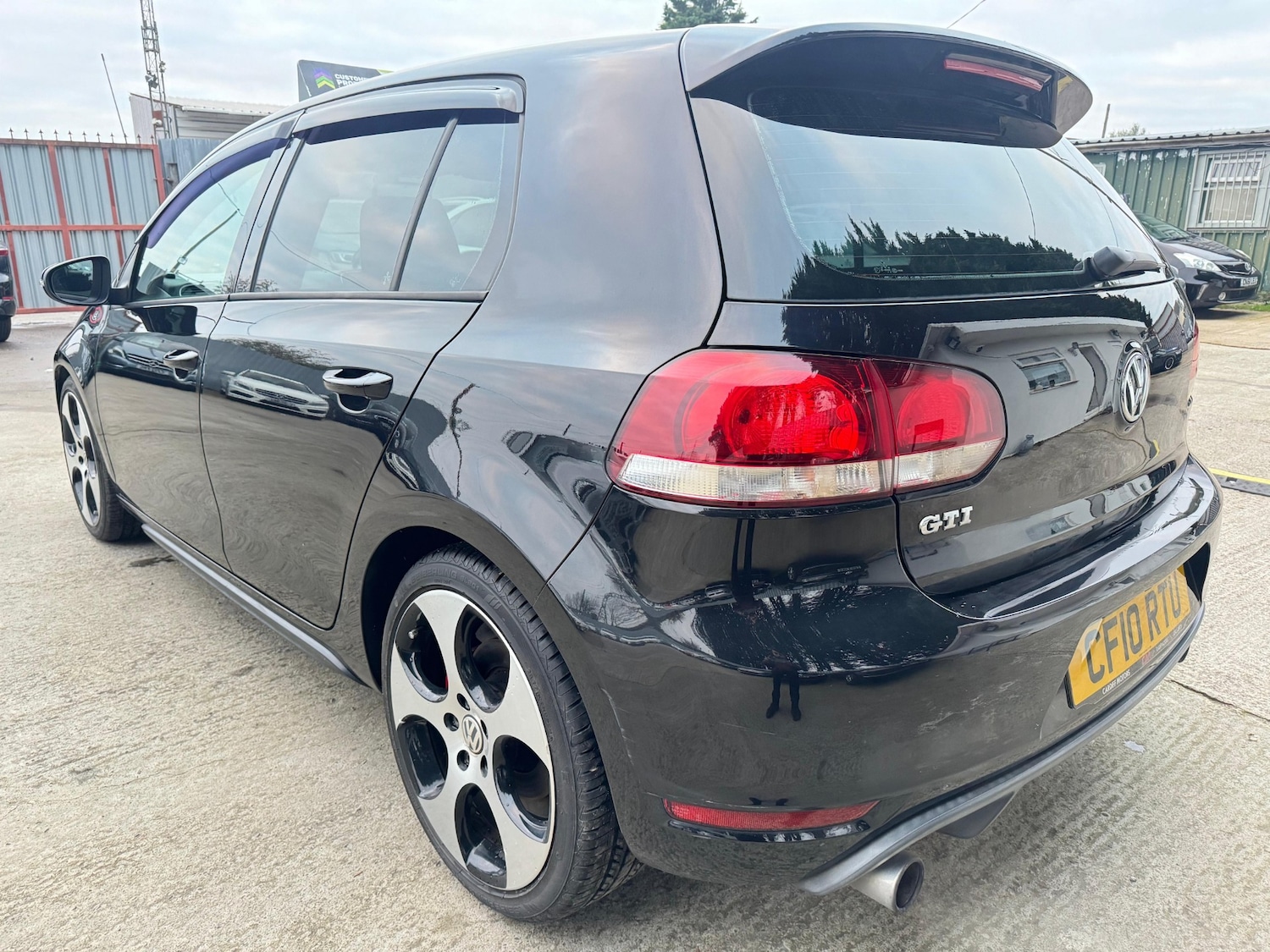 Used Volkswagen Golf 2010 for sale - 77067409: Photo 51