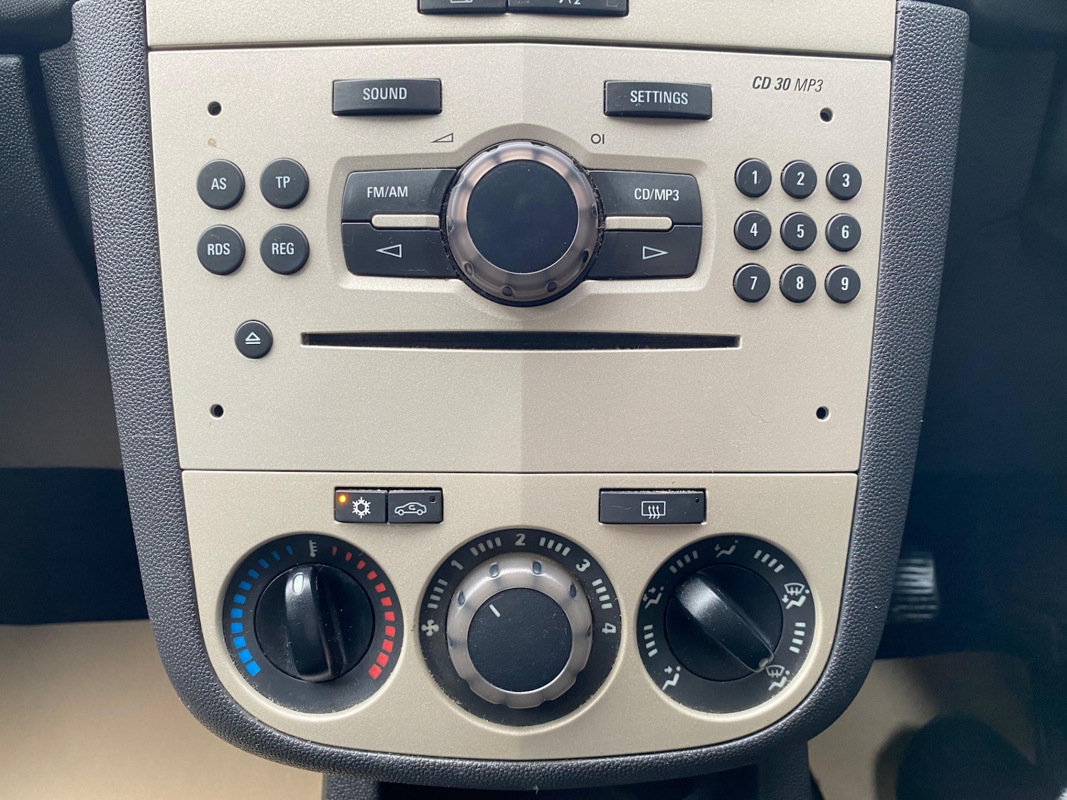 Used Vauxhall Corsa 2008 for sale - 76507984: Photo 20