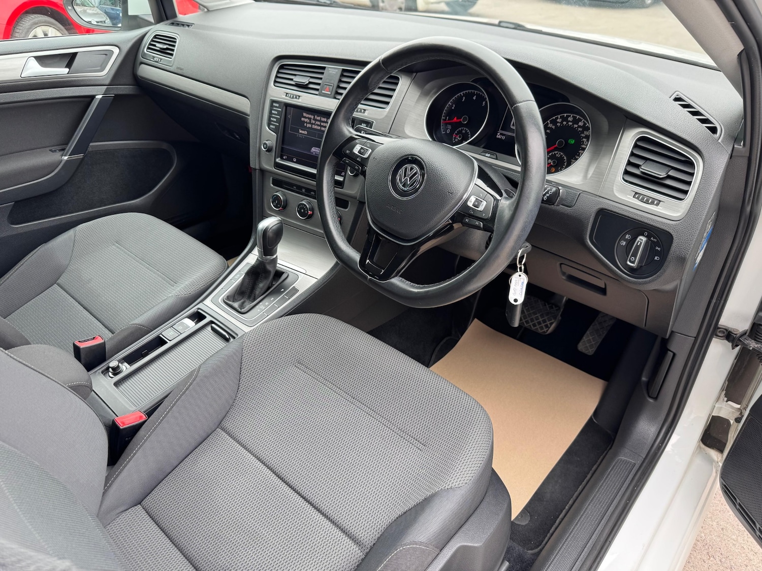 Used Volkswagen Golf 2014 for sale - 76101843: Photo 13