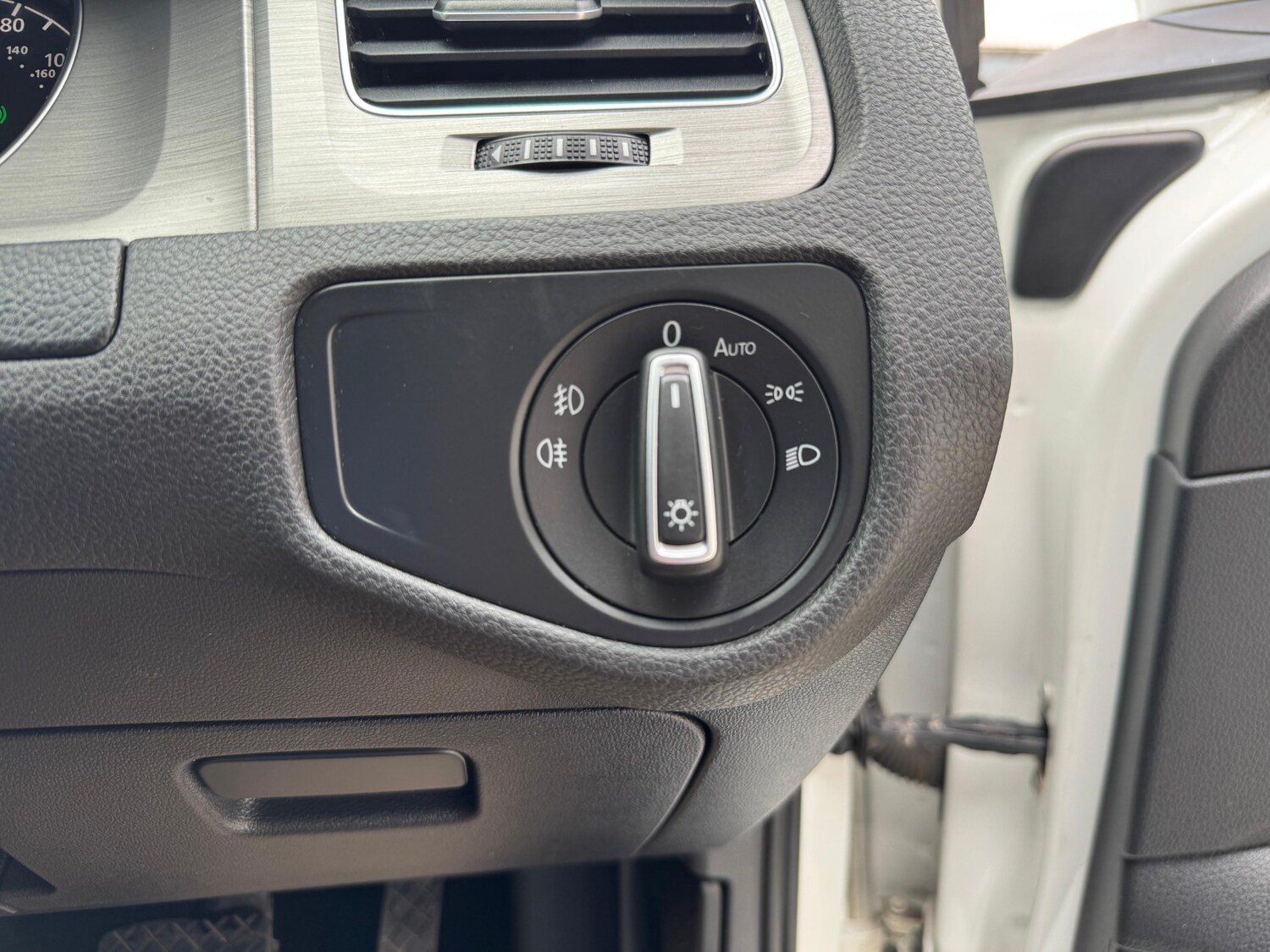 Used Volkswagen Golf 2014 for sale - 76101843: Photo 23