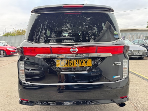 Used Nissan Elgrand 2011 for sale - 76207163: Photo 10