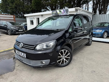 Used Volkswagen Touran 2011 for sale - 79338788: Photo