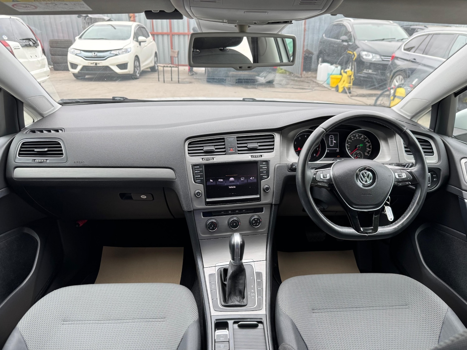 Used Volkswagen Golf 2014 for sale - 77672057: Photo 16