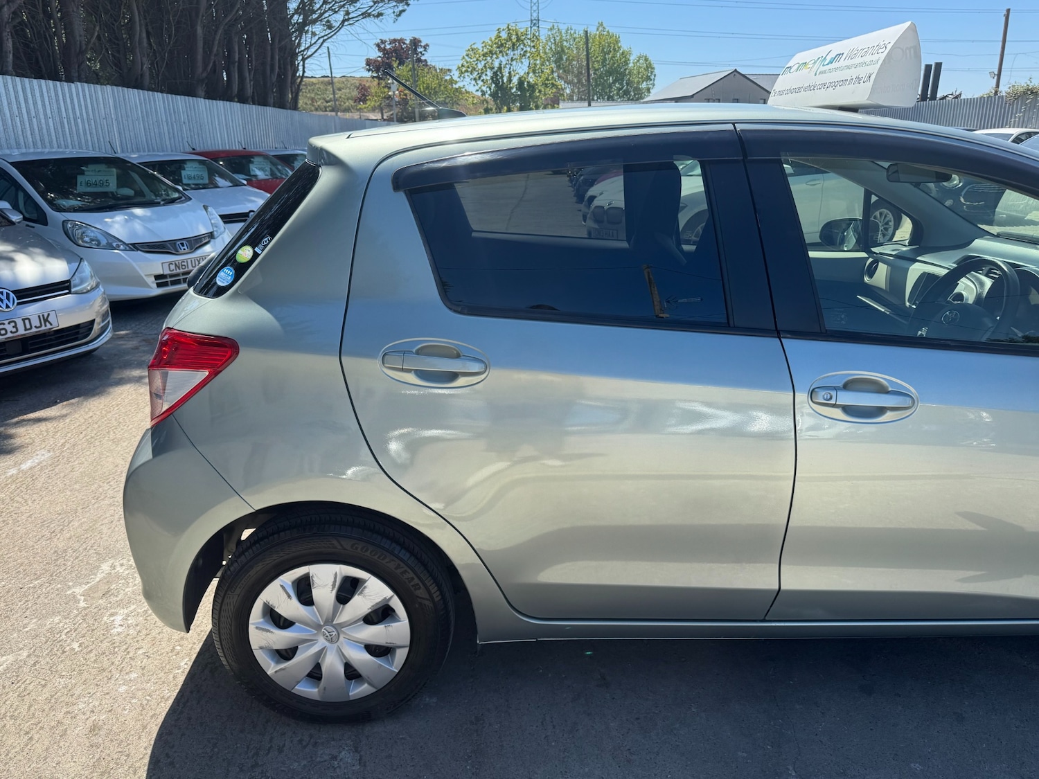 Used Toyota Vitz 2025 for sale - 76928102: Photo 6