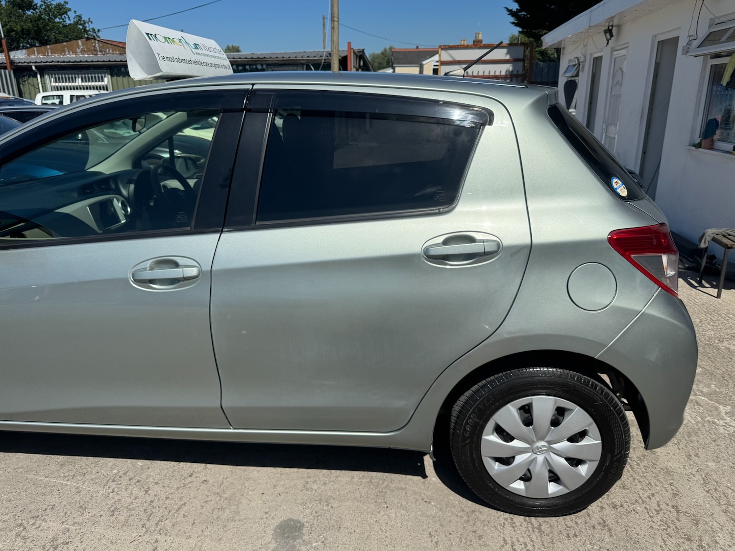 Used Toyota Vitz 2025 for sale - 76928102: Photo 9