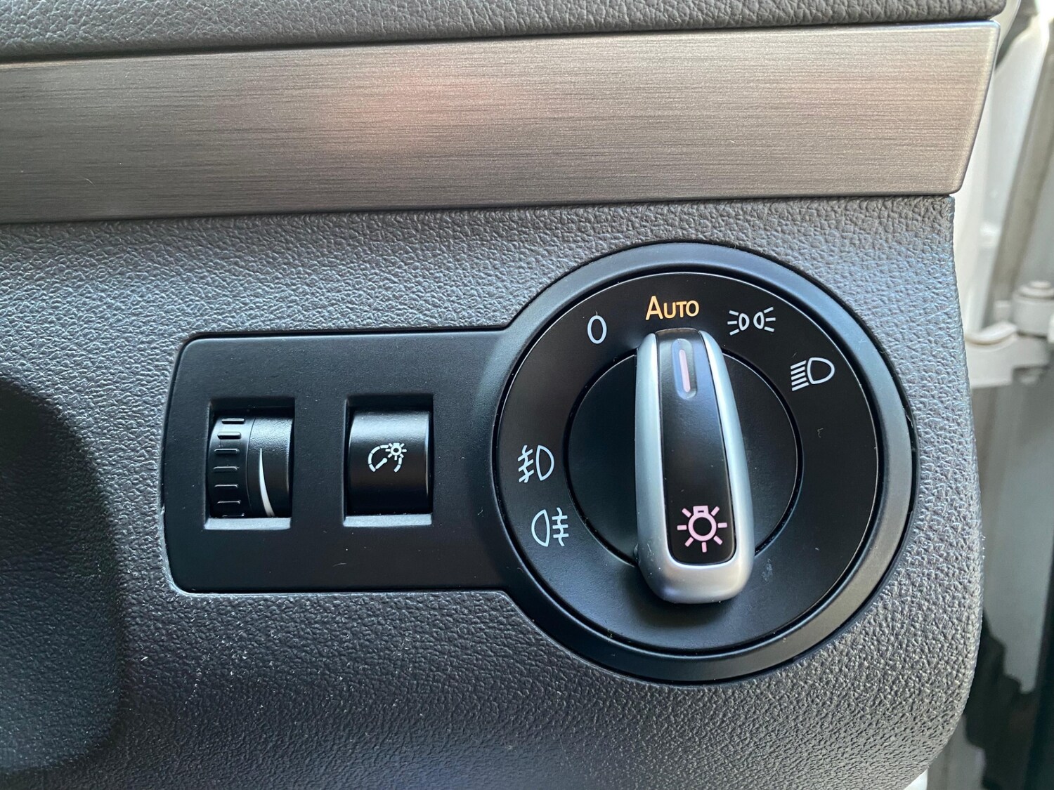 Used Volkswagen Touran 2013 for sale - 77739183: Photo 26