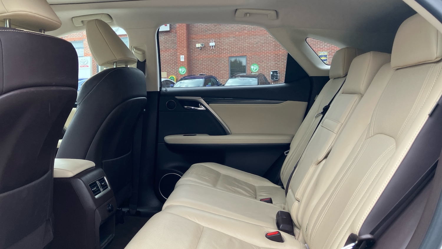 Used Lexus RX 2018 for sale - 76588931: Photo 13