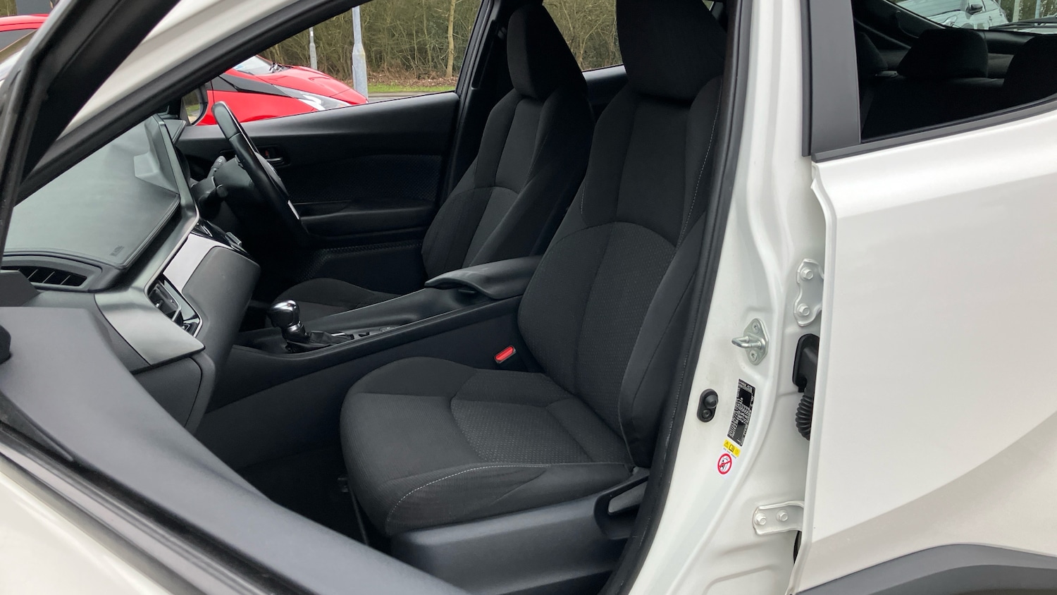 Used Toyota C-HR 2018 for sale - 77554944: Photo 43