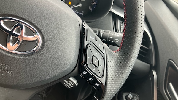 Used Toyota C-HR 2023 for sale - 75557578: Photo 47