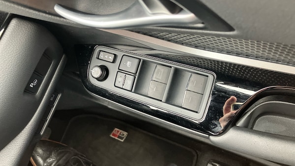 Used Toyota C-HR 2023 for sale - 75557578: Photo 49
