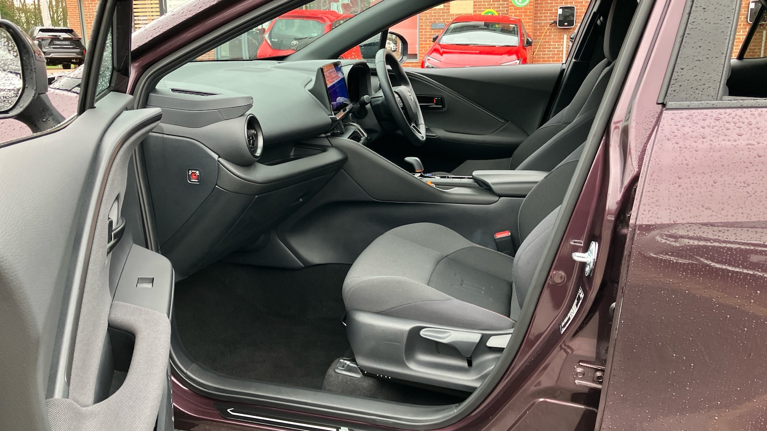 Used Toyota C-HR 2024 for sale - 77124970: Photo 10