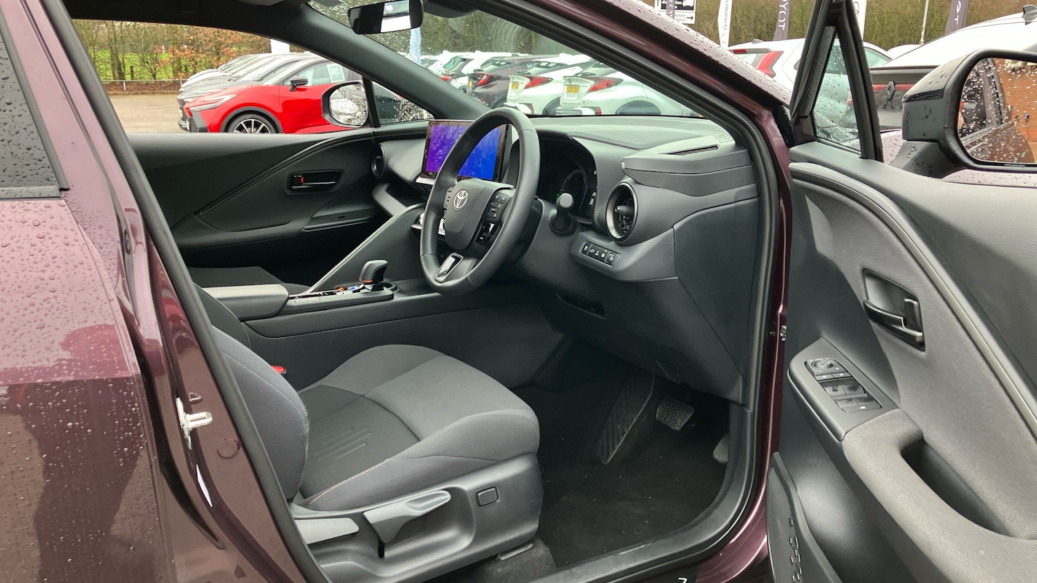 Used Toyota C-HR 2024 for sale - 77124970: Photo 11