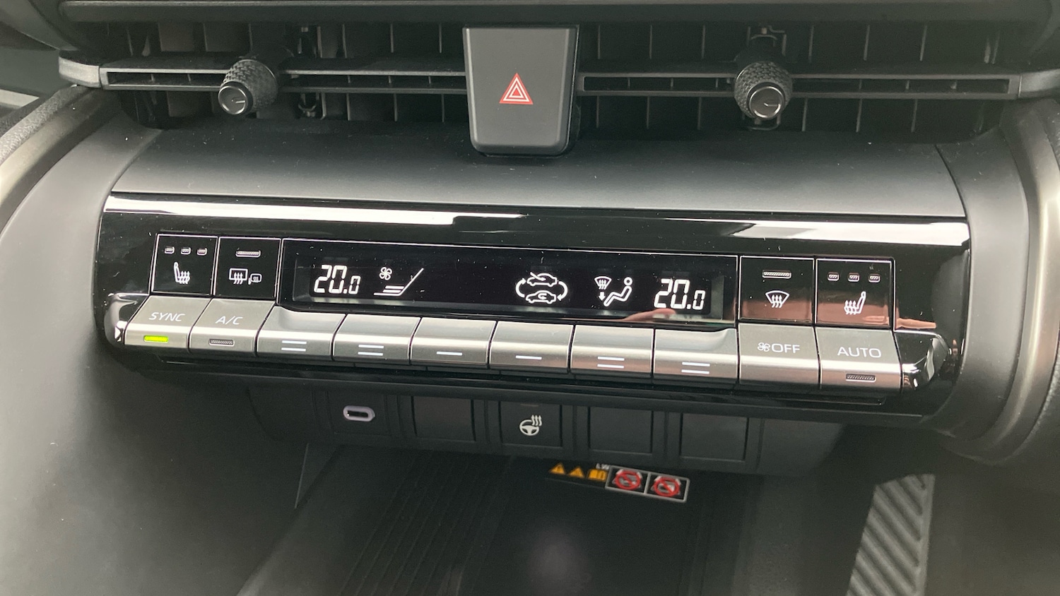 Used Toyota C-HR 2024 for sale - 77124970: Photo 54