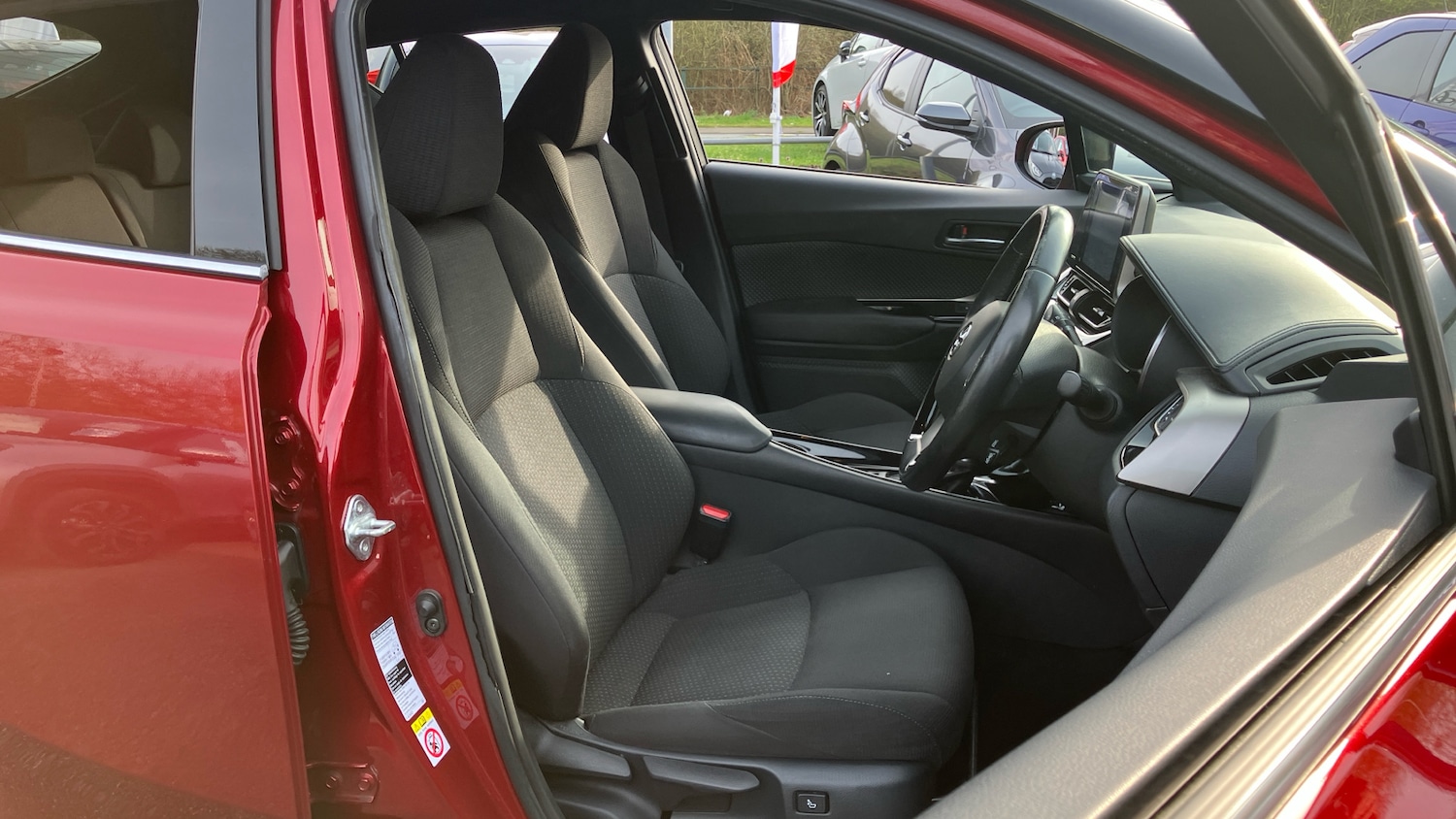 Used Toyota C-HR 2018 for sale - 78198701: Photo 39