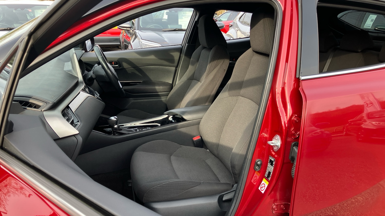 Used Toyota C-HR 2018 for sale - 78198701: Photo 43