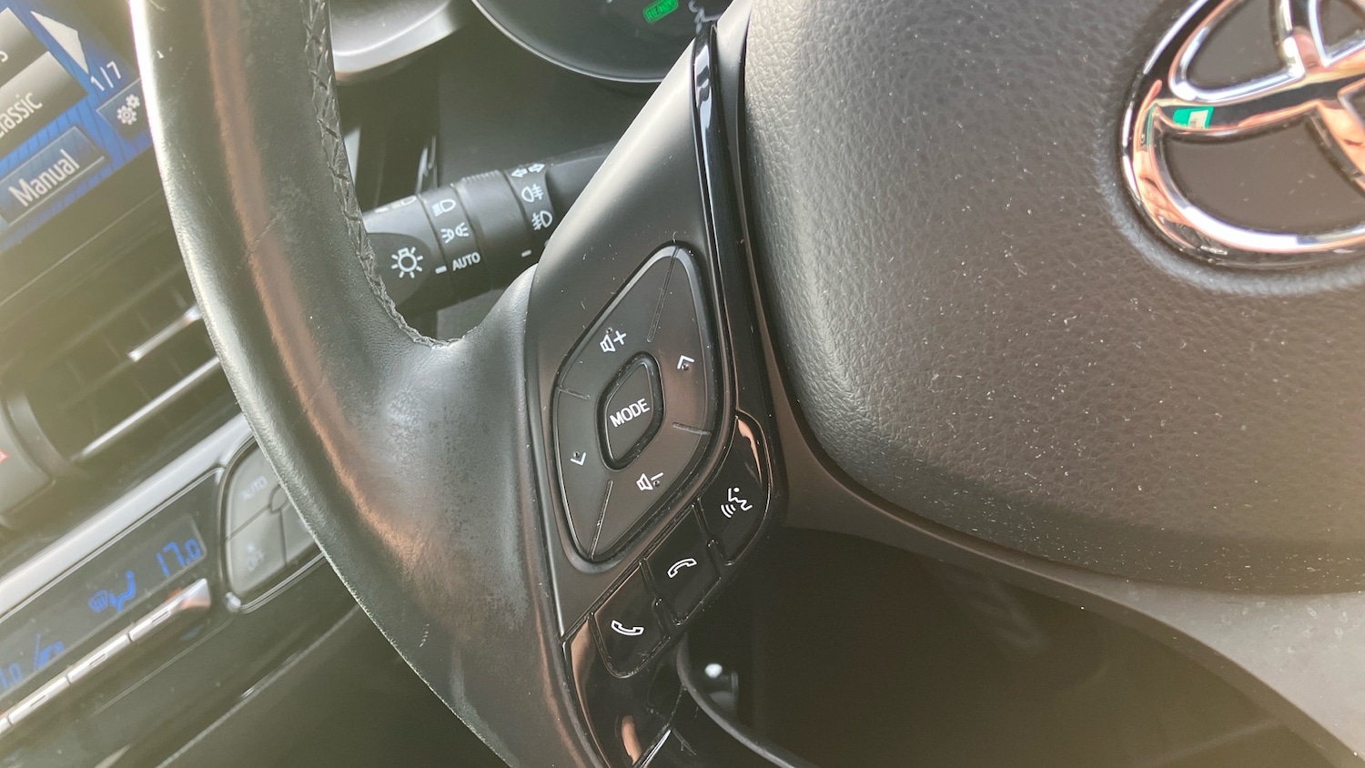 Used Toyota C-HR 2018 for sale - 78198701: Photo 45