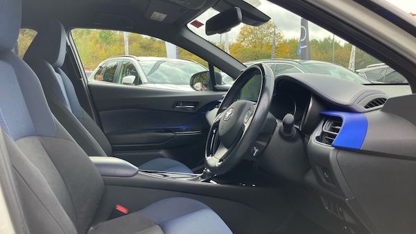 Used Toyota C-HR 2017 for sale - 76115764: Photo 11