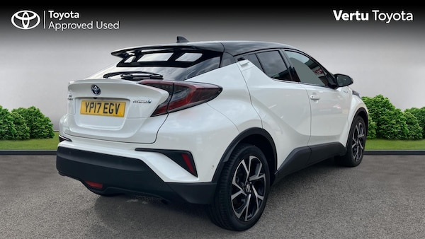 Used Toyota C-HR 2017 for sale - 76115764: Photo 2
