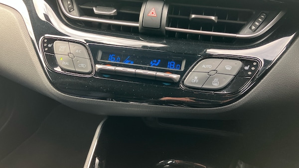 Used Toyota C-HR 2017 for sale - 76115764: Photo 34