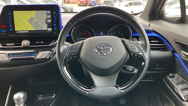 Used Toyota C-HR 2017 for sale - 76115764: Photo 8
