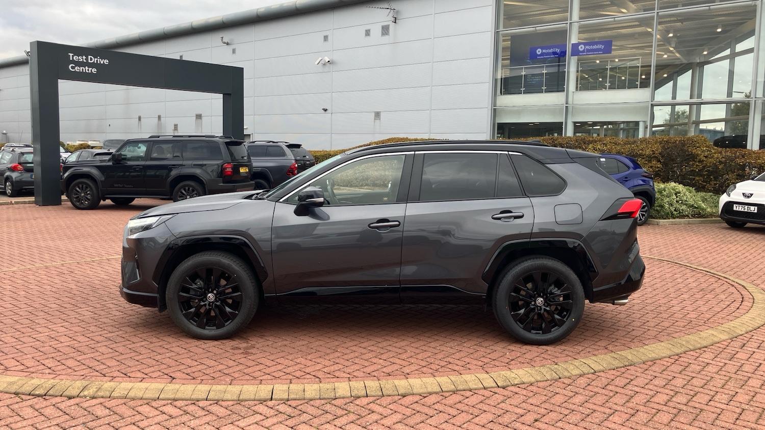 Used Toyota RAV4 2022 for sale - 76792889: Photo 17