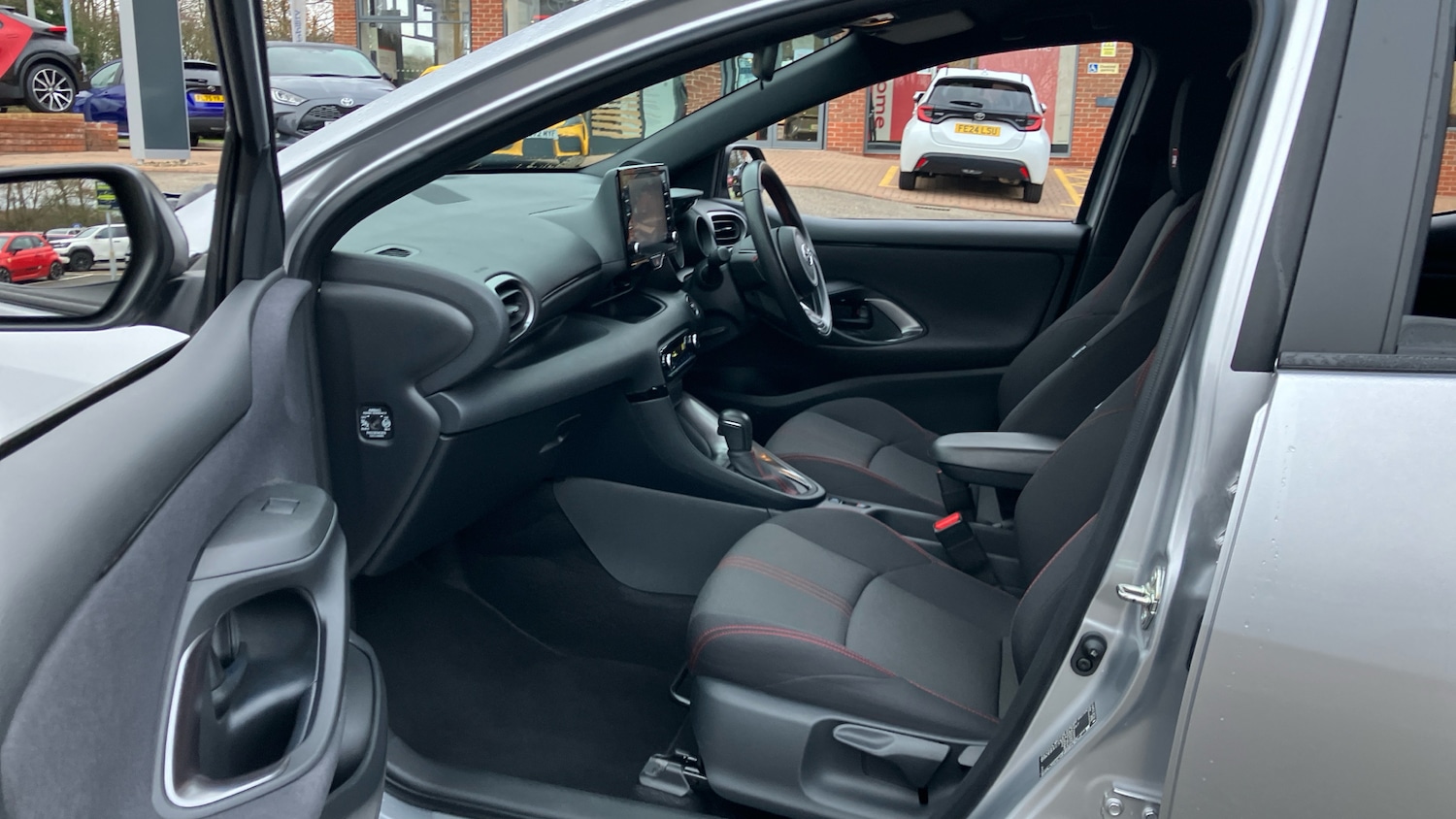 Used Toyota Yaris 2023 for sale - 76796798: Photo 10