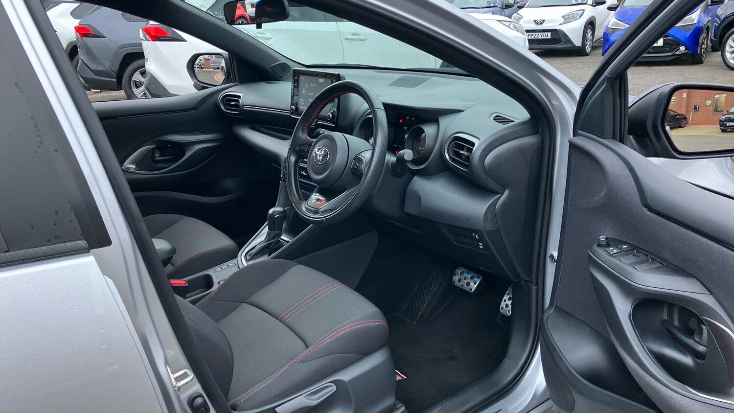 Used Toyota Yaris 2023 for sale - 76796798: Photo 11