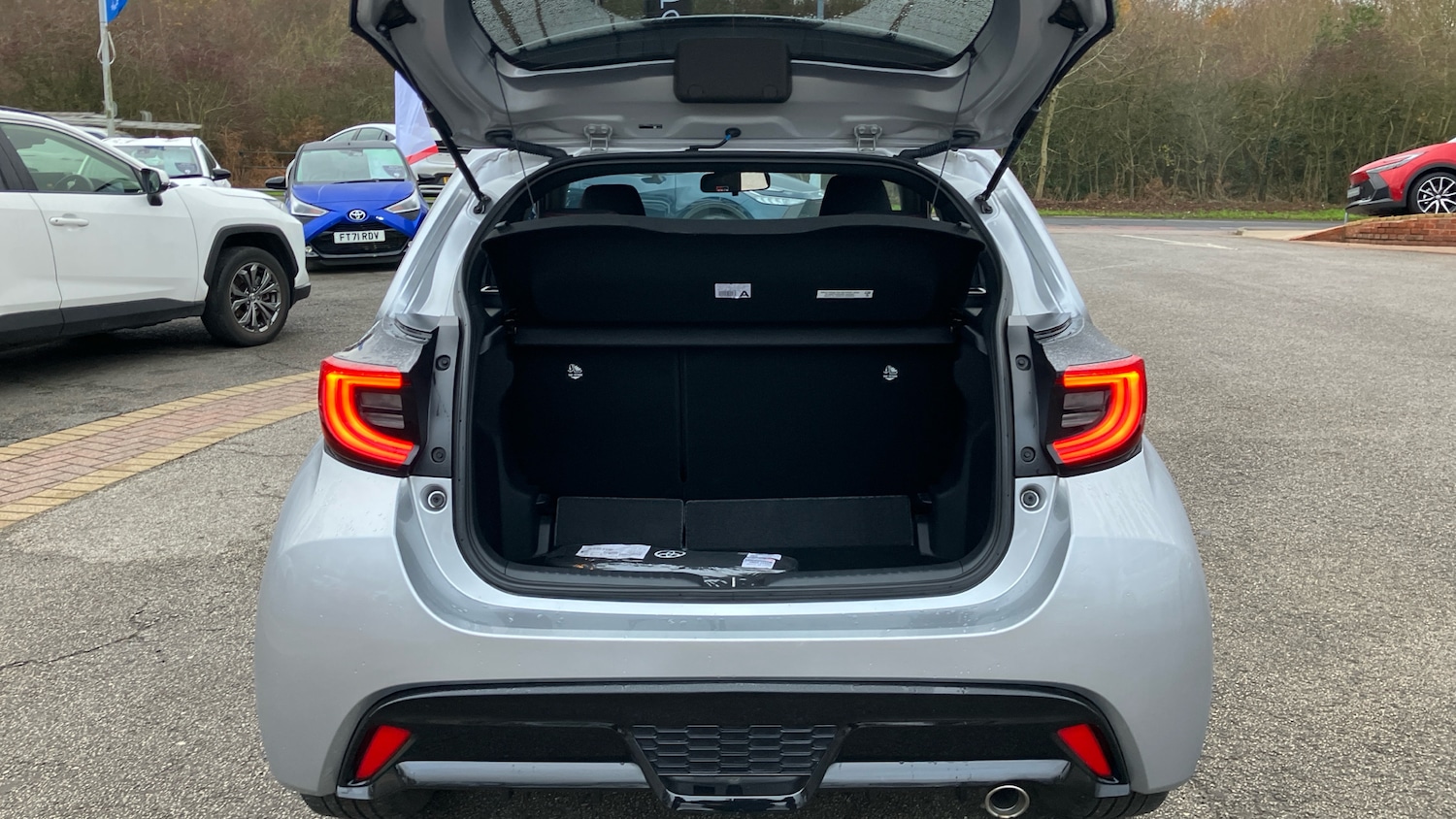 Used Toyota Yaris 2023 for sale - 76796798: Photo 14