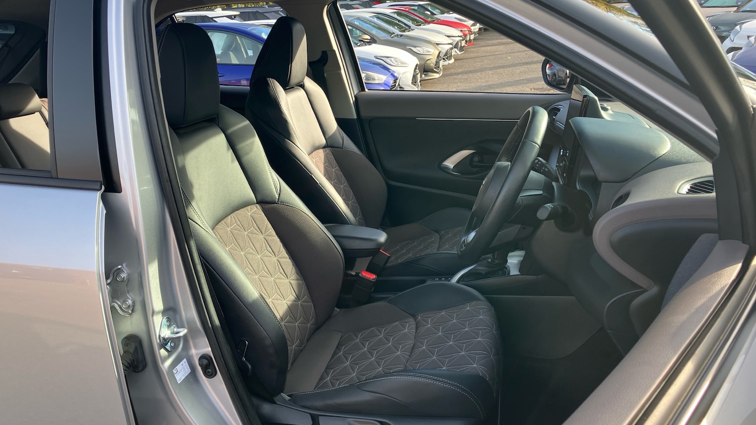 Used Toyota Yaris Cross 2024 for sale - 76413260: Photo 39