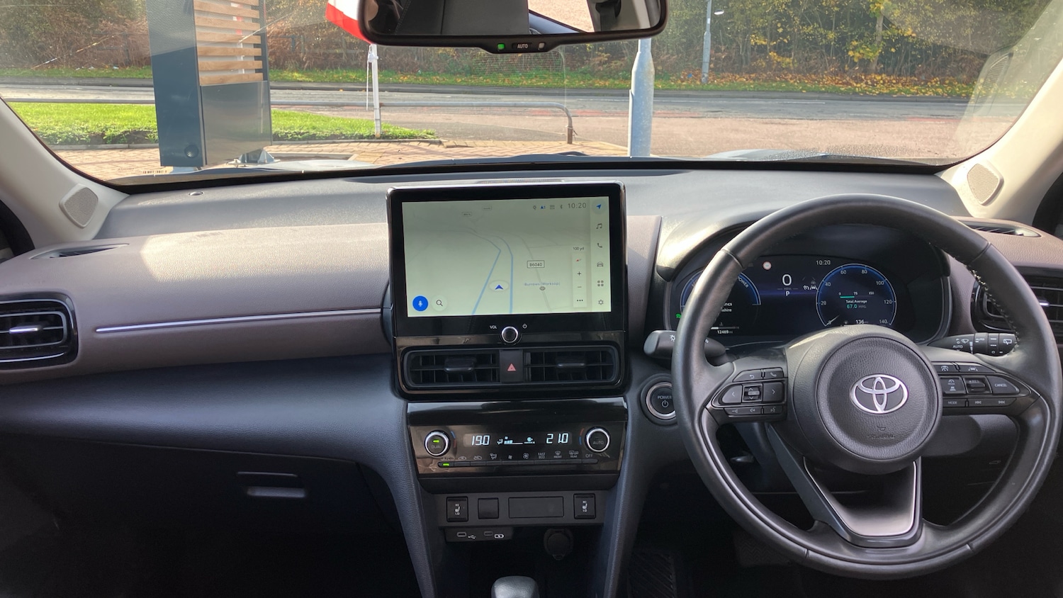 Used Toyota Yaris Cross 2024 for sale - 76413260: Photo 5