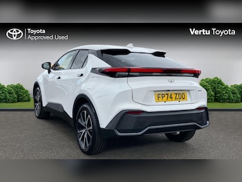 Used Toyota C-HR 2024 for sale - 78366010: Photo