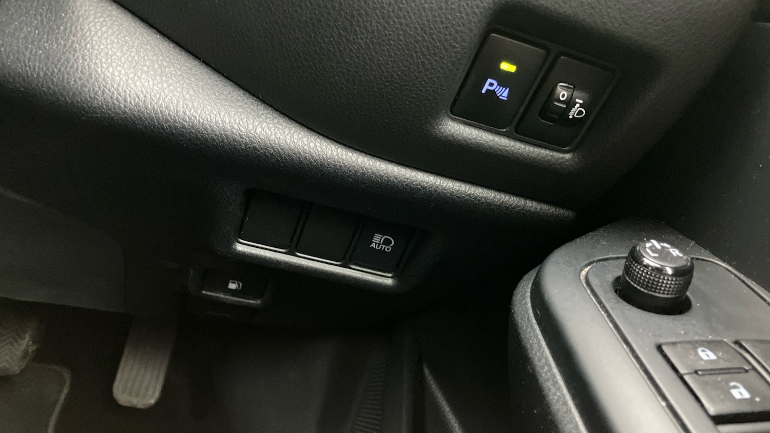 Used Toyota C-HR 2018 for sale - 77676977: Photo 47