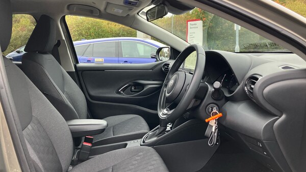 Used Toyota Yaris 2024 for sale - 76183140: Photo 11