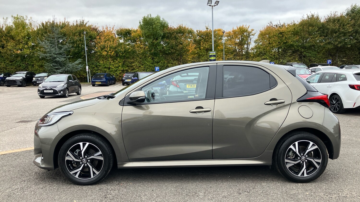 Used Toyota Yaris 2024 for sale - 76183140: Photo 17