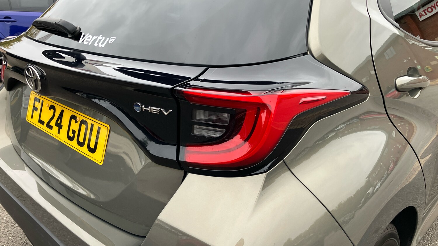 Used Toyota Yaris 2024 for sale - 76183140: Photo 21