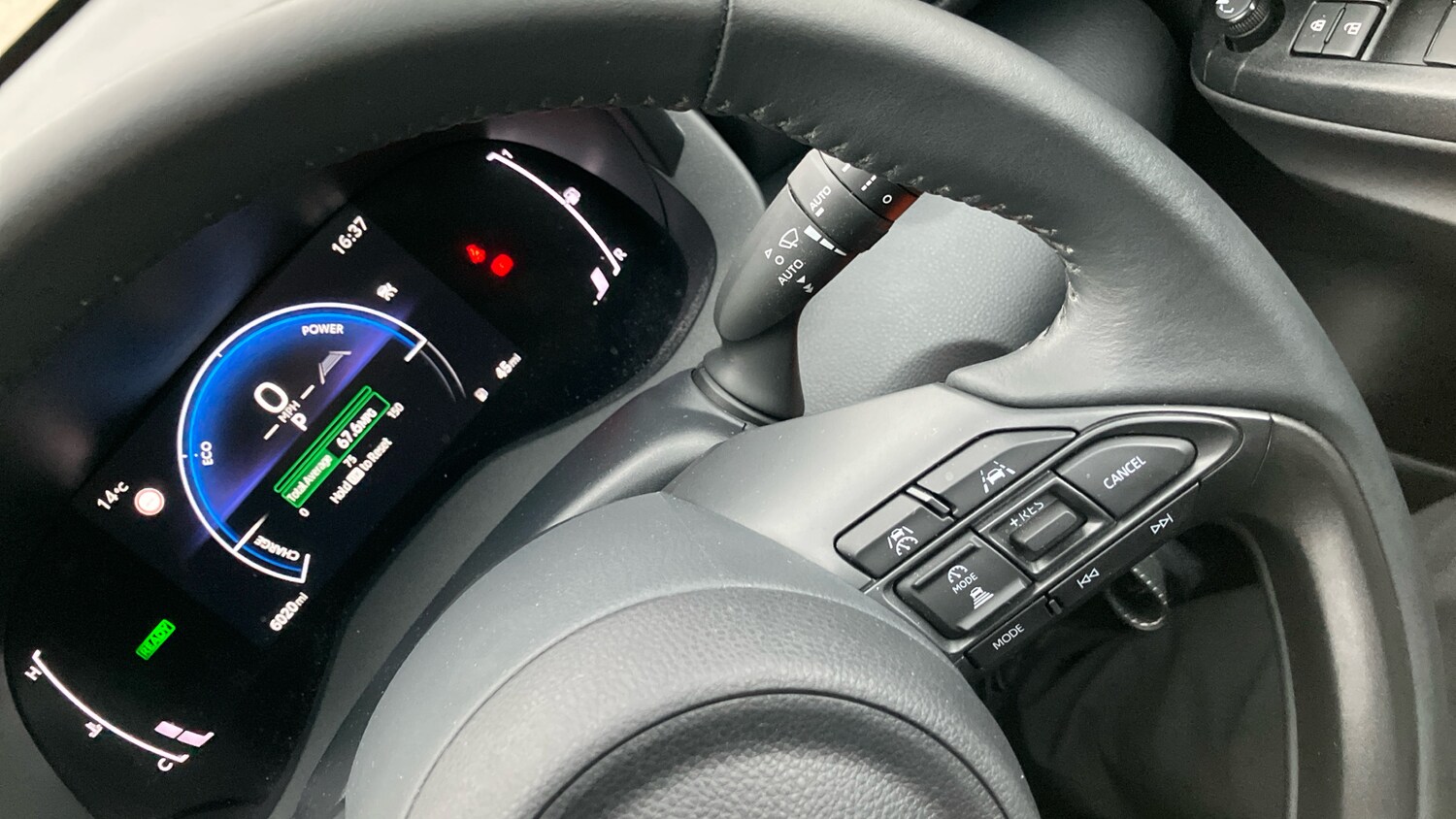 Used Toyota Yaris 2024 for sale - 76183140: Photo 32