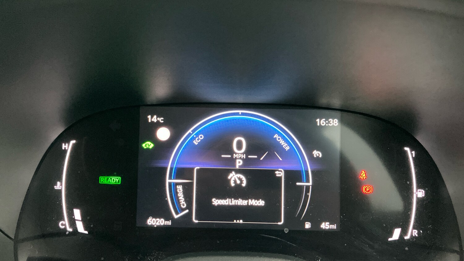 Used Toyota Yaris 2024 for sale - 76183140: Photo 37