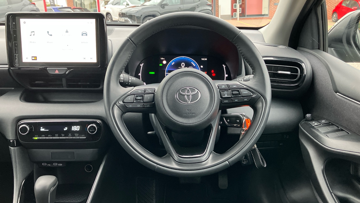 Used Toyota Yaris 2024 for sale - 76183140: Photo 8