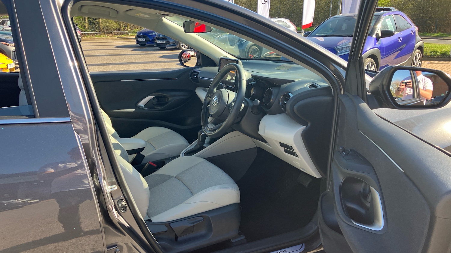 Used Toyota Yaris 2022 for sale - 77945950: Photo 11