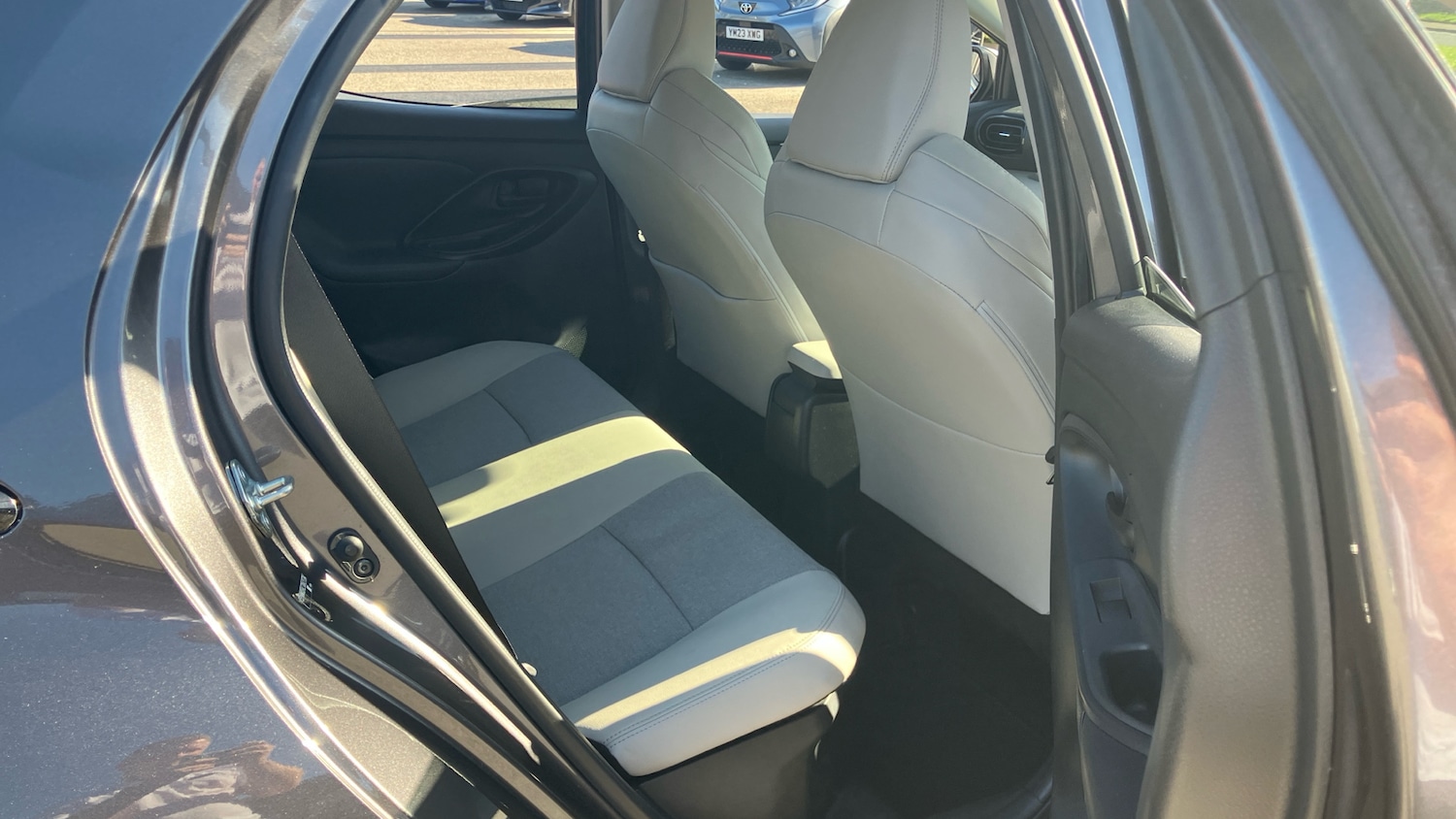 Used Toyota Yaris 2022 for sale - 77945950: Photo 12