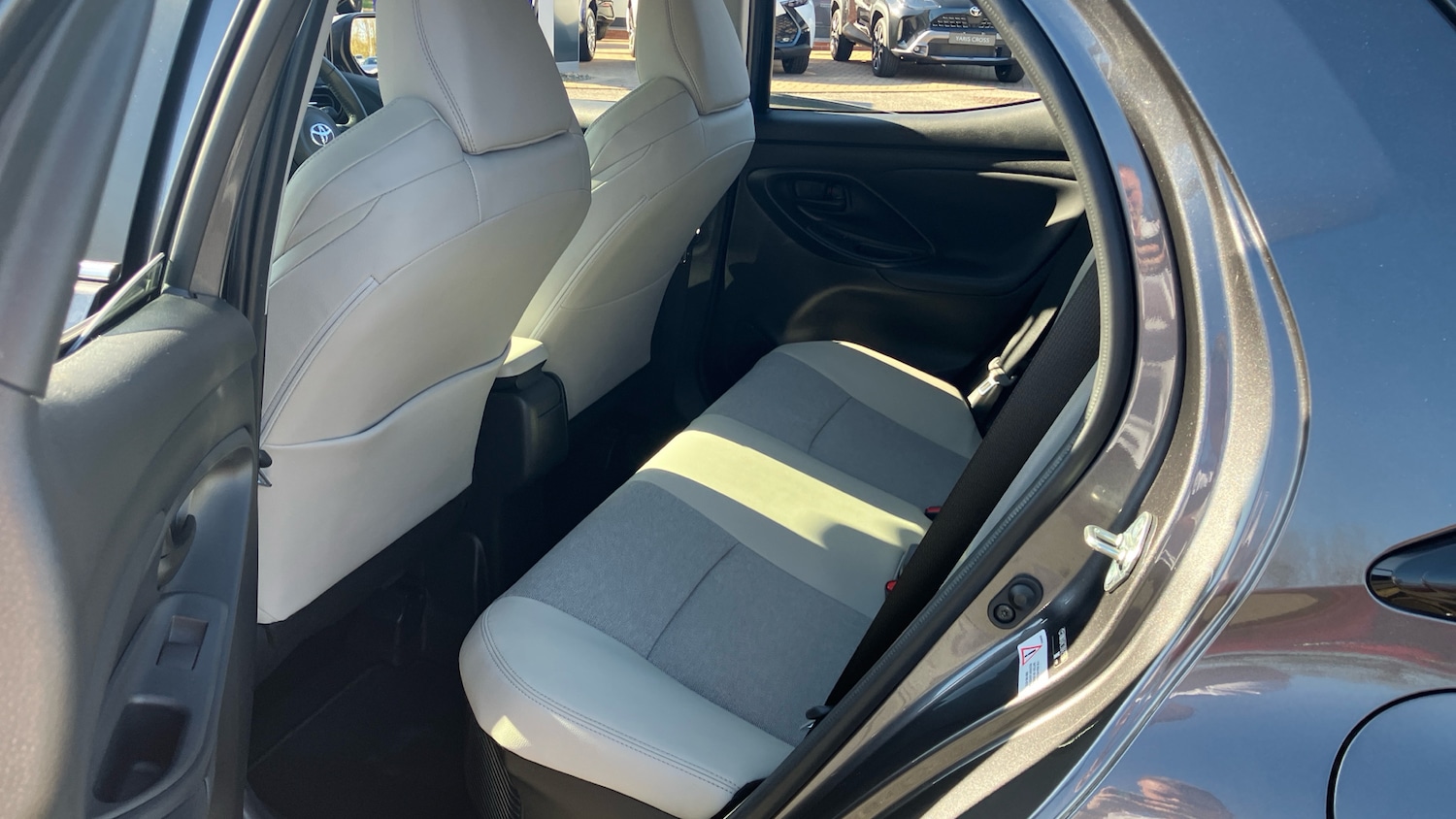 Used Toyota Yaris 2022 for sale - 77945950: Photo 13