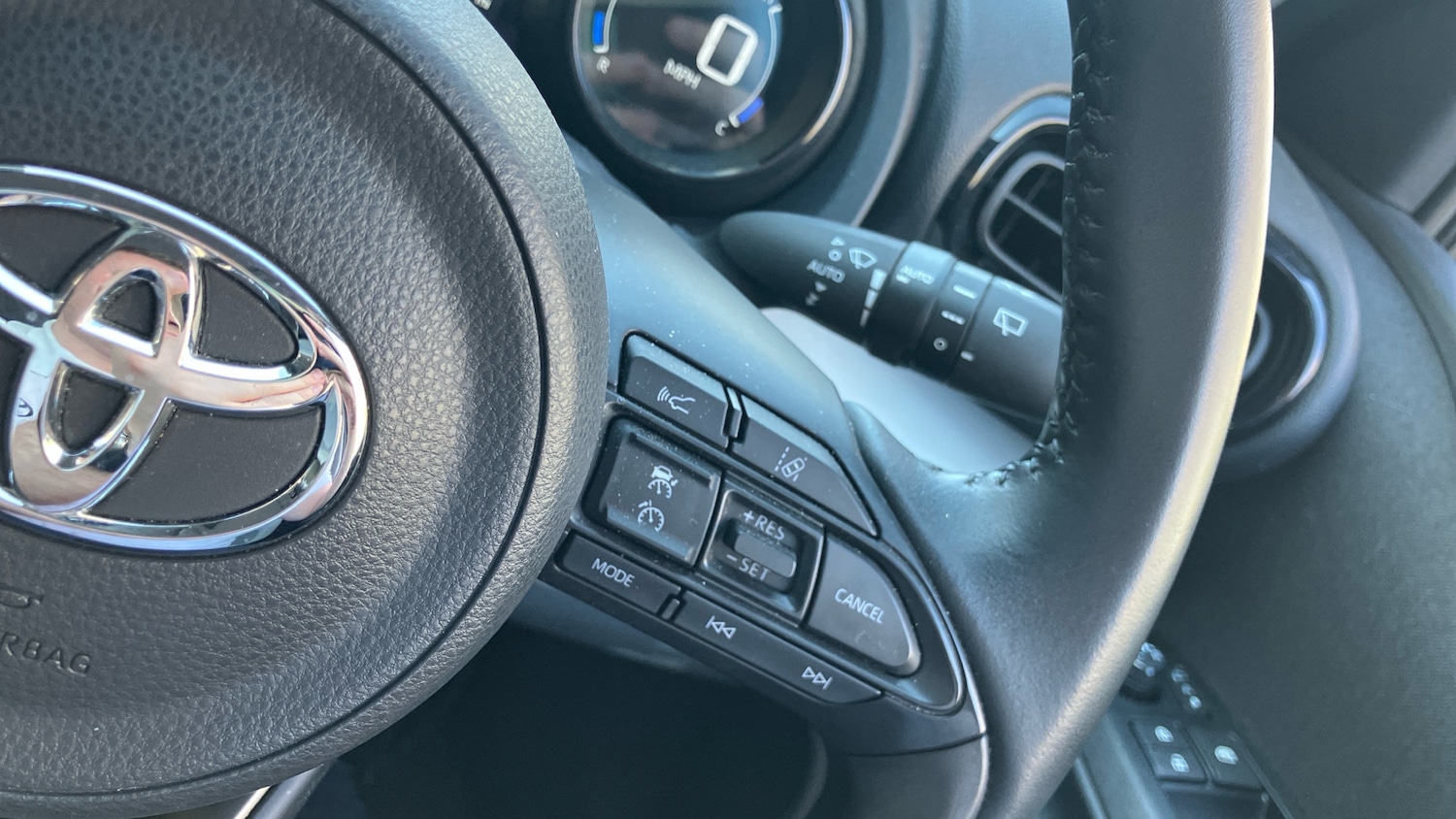 Used Toyota Yaris 2022 for sale - 77945950: Photo 46