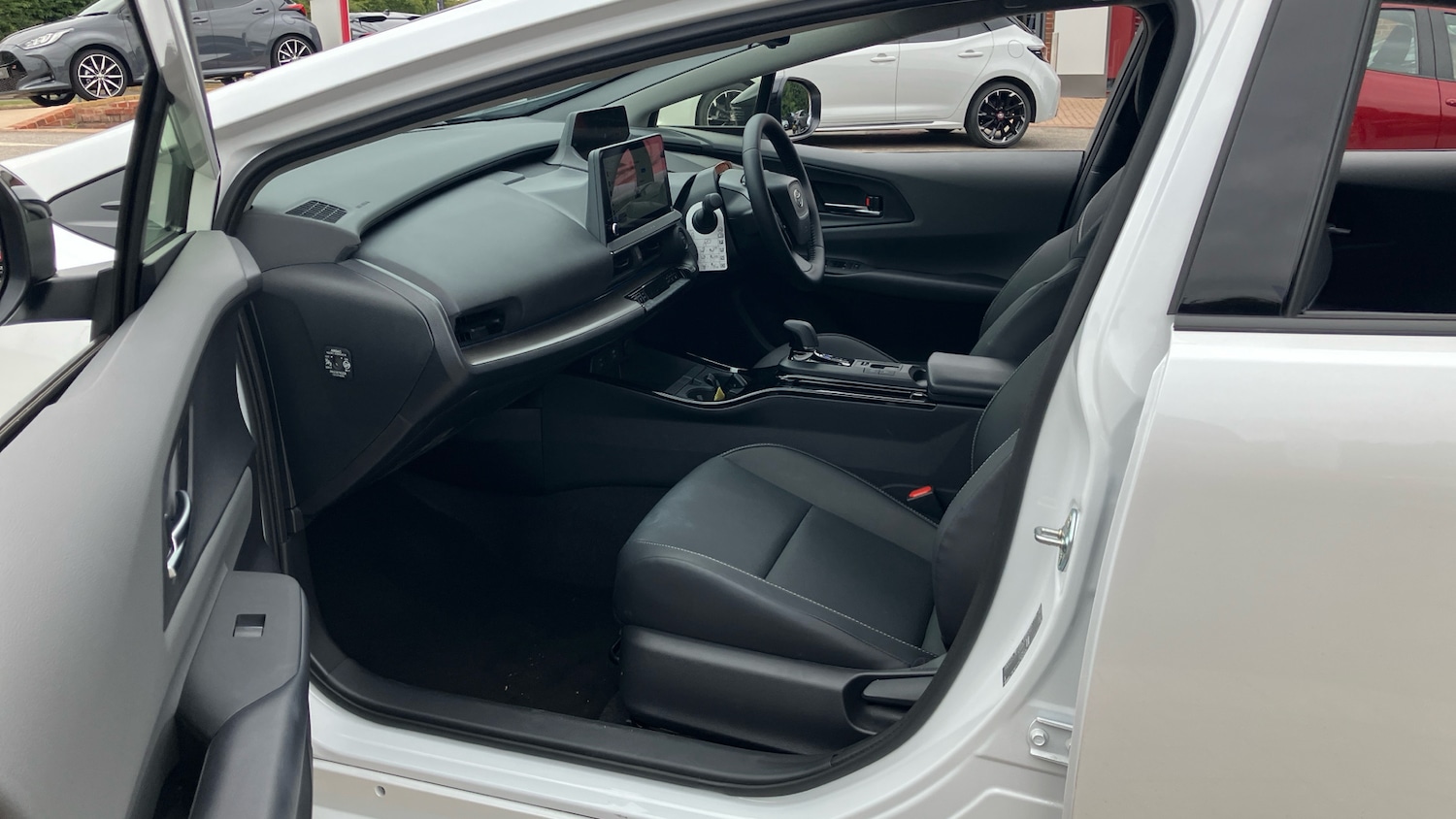 Used Toyota Prius 2025 for sale - 76101269: Photo 10